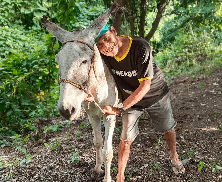 ENTREGA DE BENEFICIOS A CAMPESINOS